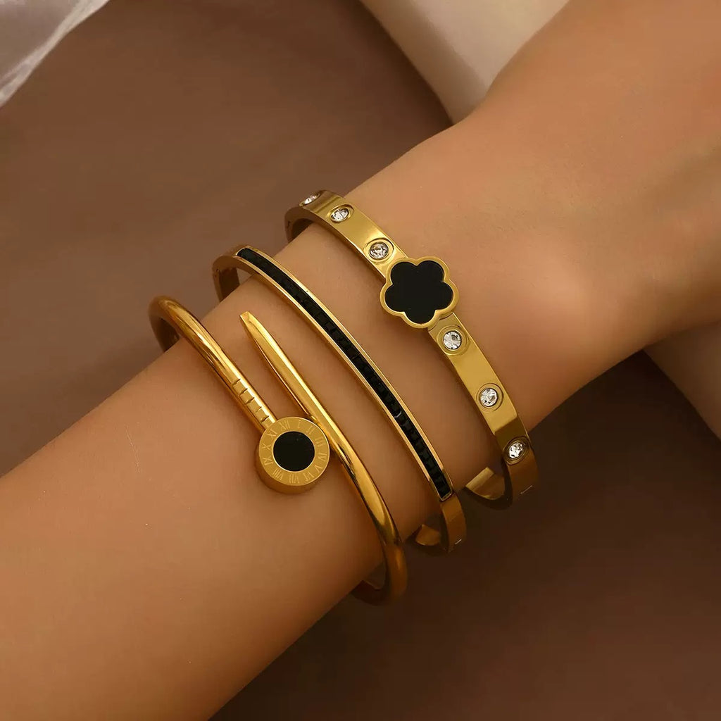 Black Flower 3 in 1 Bangle Set