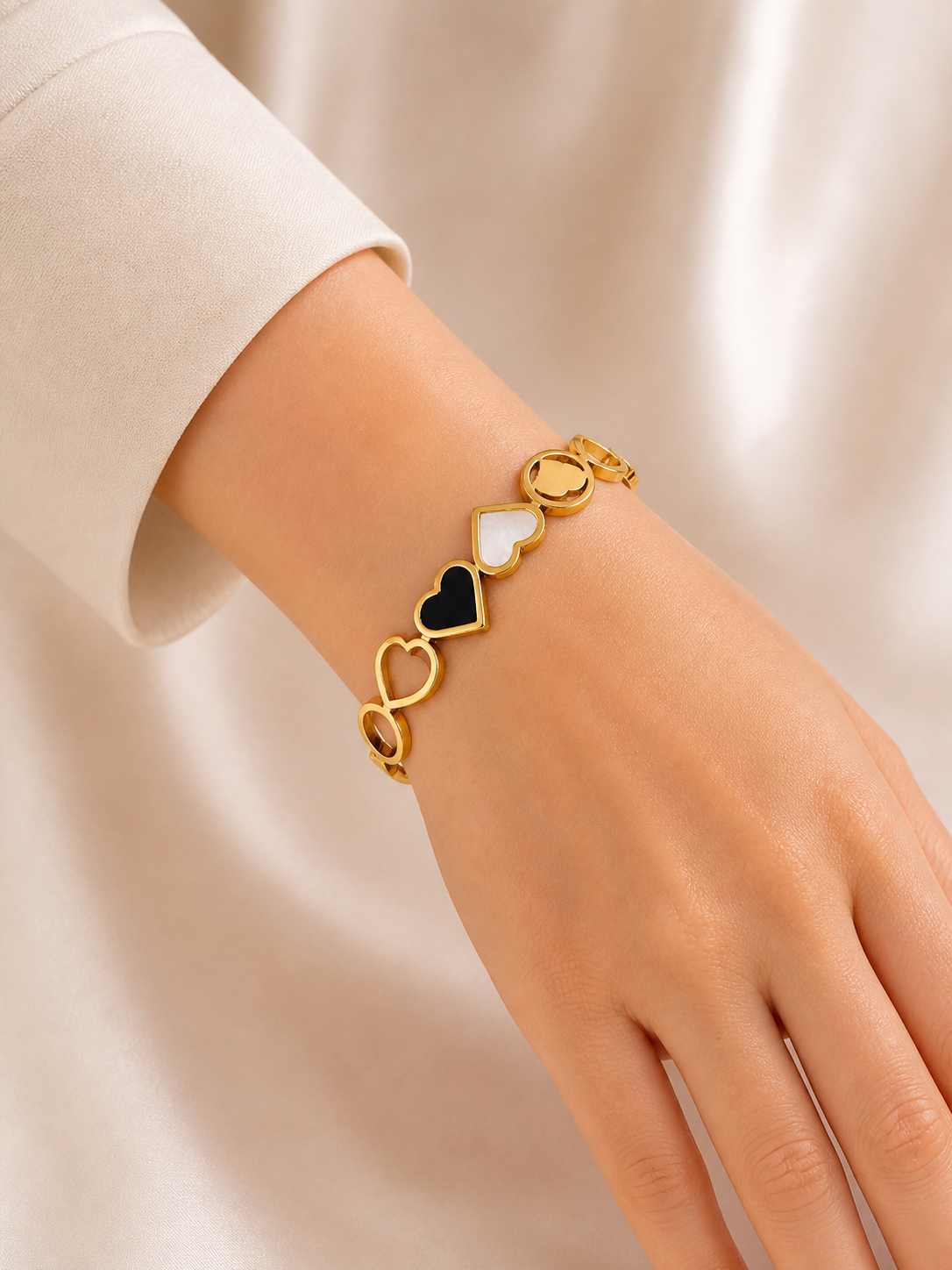 Shell Heart Stainless Steel Cuff Bangle