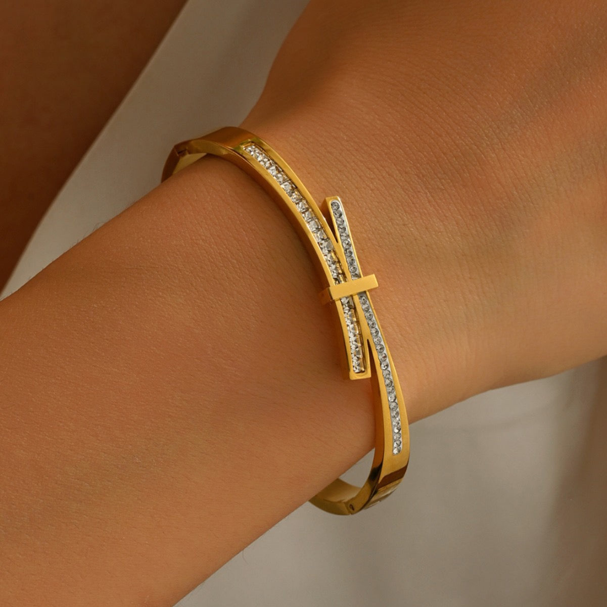 Lux 3 in 1 Stoned Stainless Steel Bangle Set