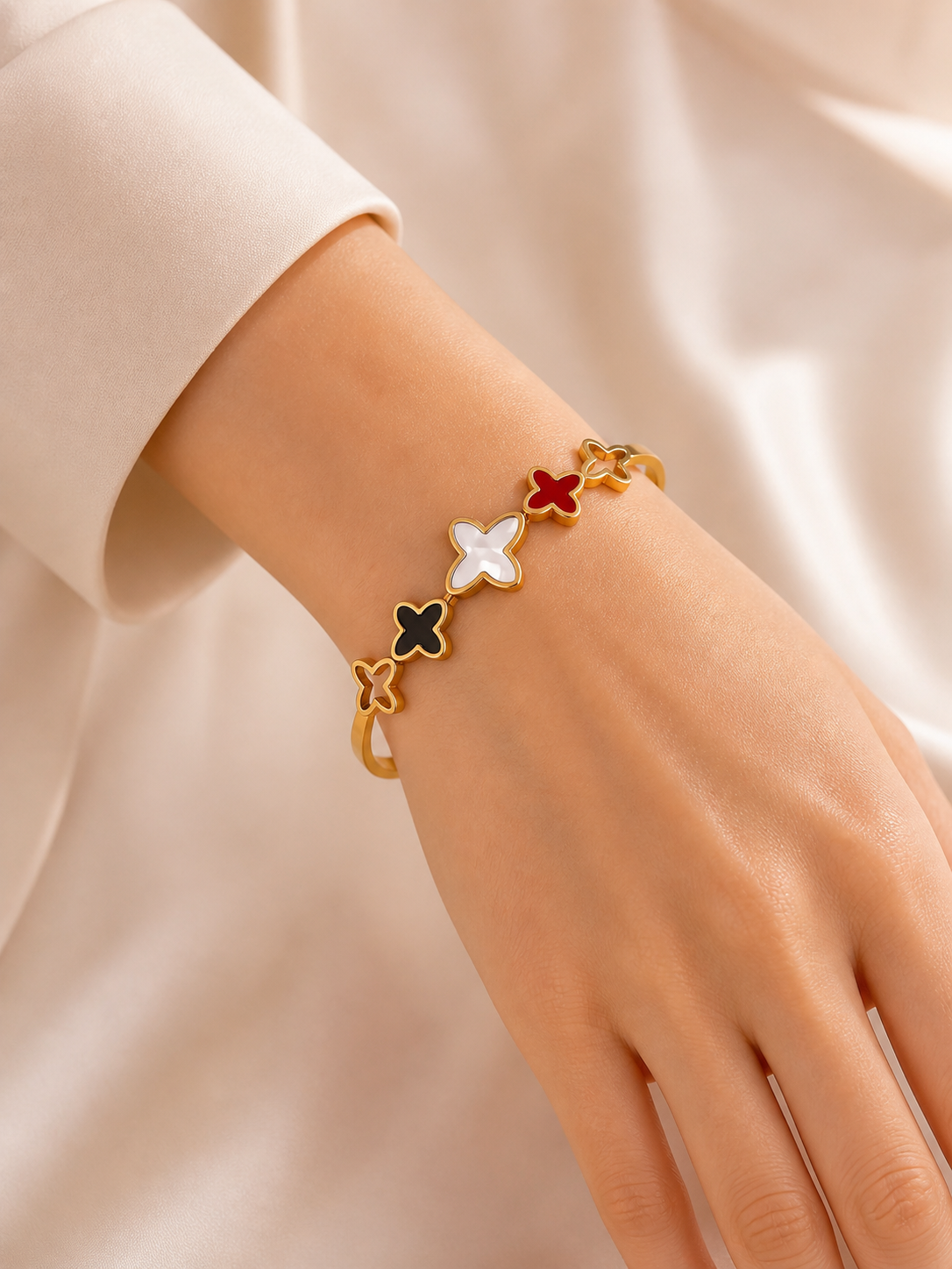 Minimalist Diamond Star Non Tarnish Bangle